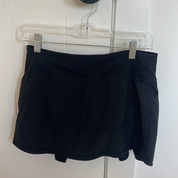 Lulu Mid-Rise Skirt in Black - Picture 2 of 7